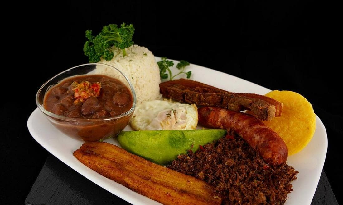 Restaurante Colombiano Nuestra Tierra – Foto 2