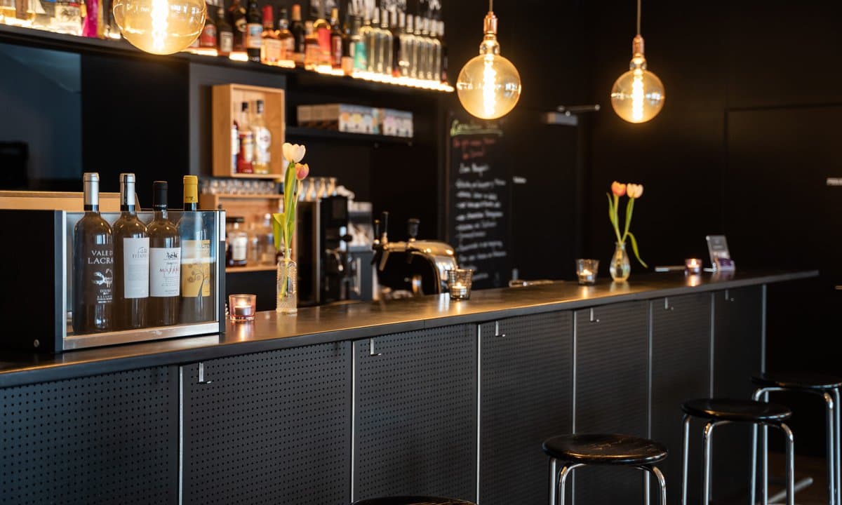 1733 – Restaurant und Weinbar – Foto 2