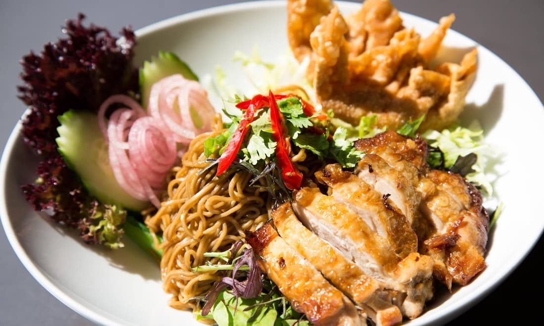 Tiffins Asian Kitchen – Foto 2