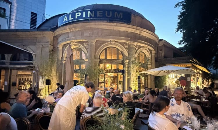 ALPINEUM KAFFEHAUS BAR – Foto 1