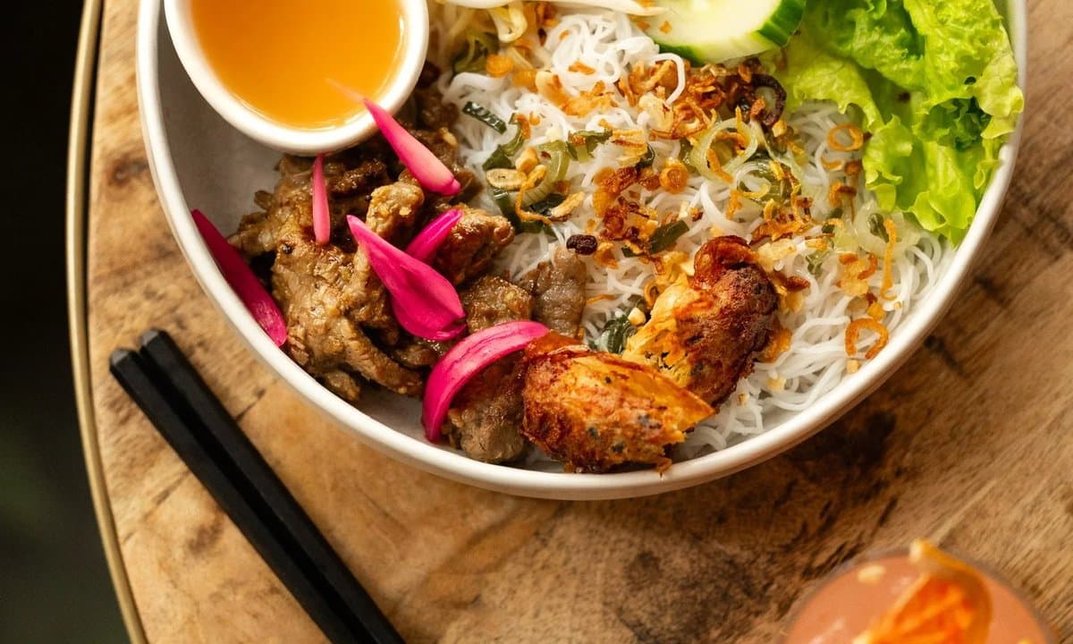 Bạn – Foto 2