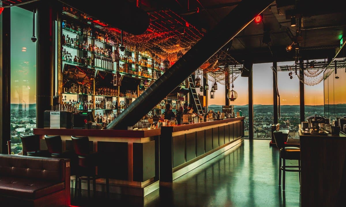Bar Rouge – Restaurant in Basel