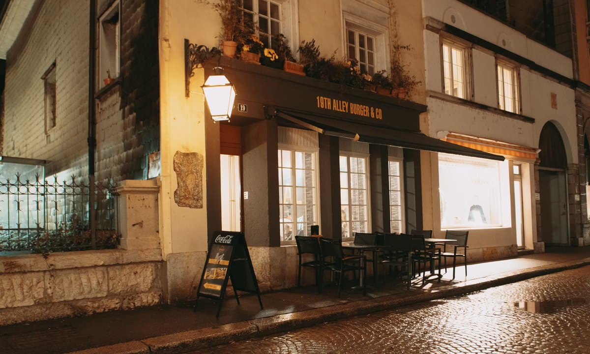 19th Alley Burger & Co.