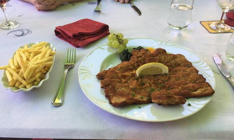 Neubrück – Foto 1