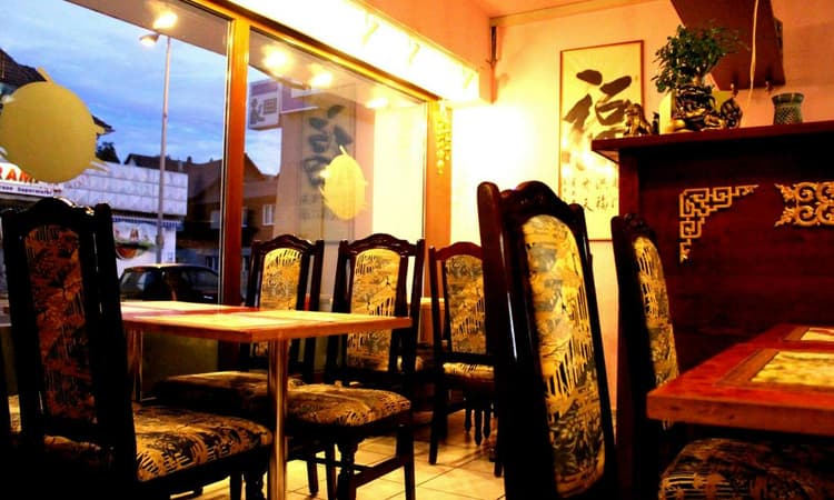Tuy's Thai Restaurant – Foto 1
