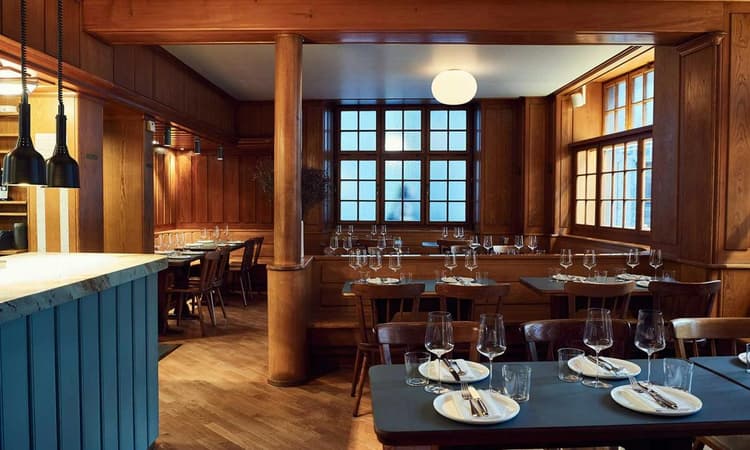 Neue Taverne – Foto 1