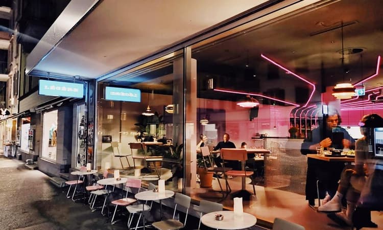 LÉGÈRE Bar & Restaurant – Foto 1
