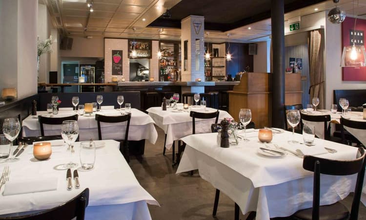 Rosaly's Restaurant & Bar – Foto 1