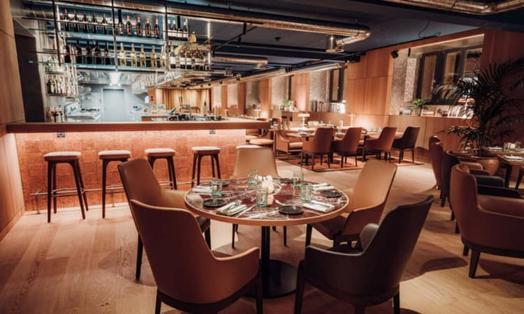 Noumi Grill & Bar – Foto 1