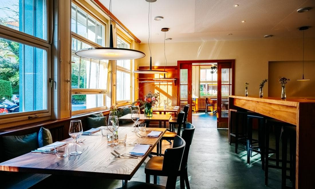 Hallers brasserie tout le monde – Restaurant in Bern