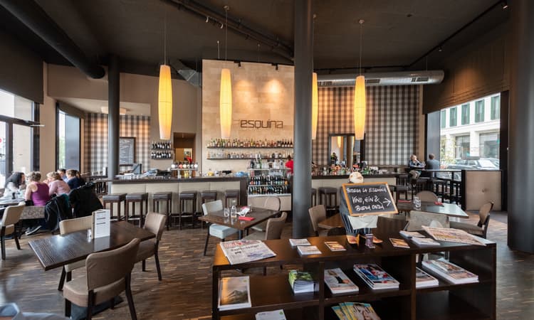 La Esquina – Foto 1
