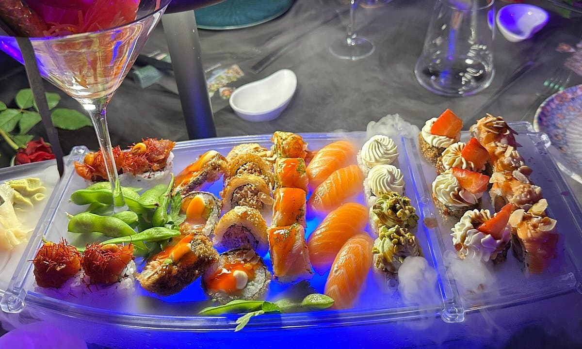 Live - Italian Fusion Restaurant – Foto 2