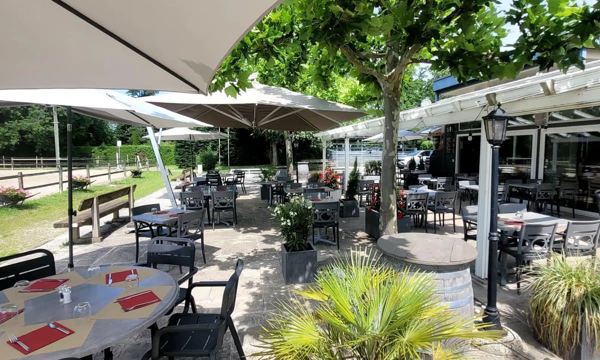 Bistro du Fer à Cheval – Restaurant in Vésenaz