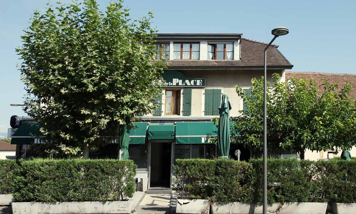 Pizzeria Restaurant La Place – Restaurant in Meyrin