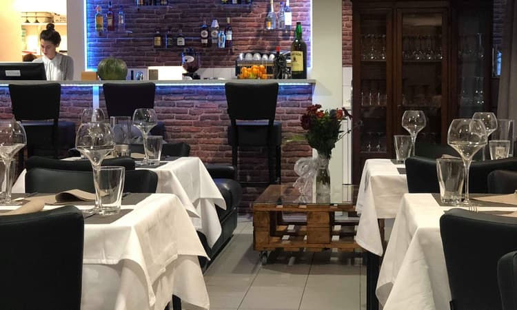 Zig Zag Bar & Restaurant – Foto 1