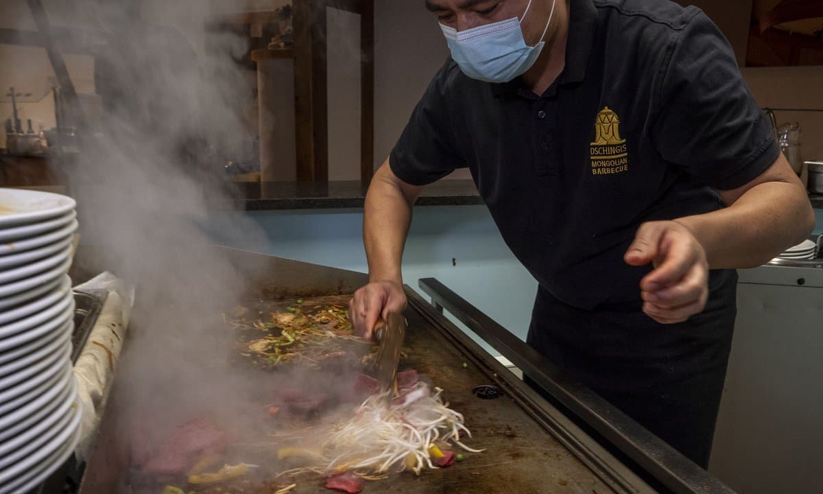 DSCHINGIS Mongolian Barbecue – Foto 4