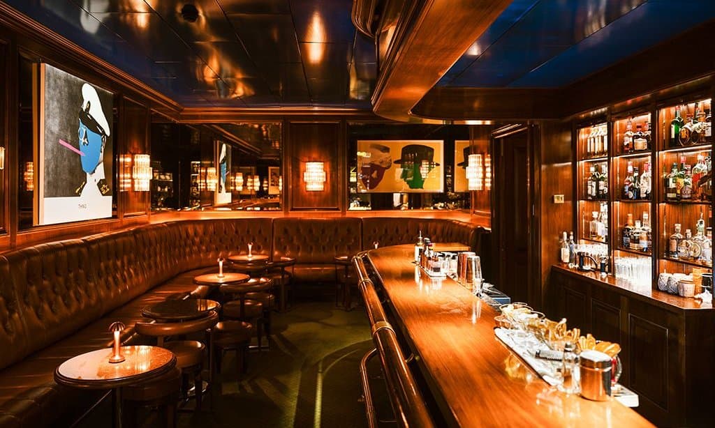 Einstein Bar