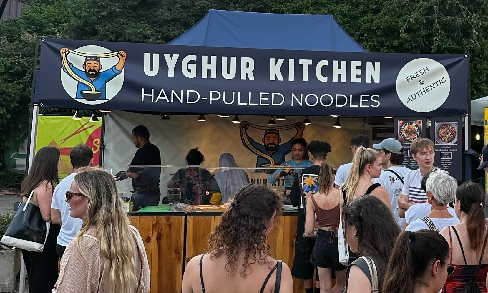Hand-pulled Noodles_Uyghur Kitchen – Foto 2