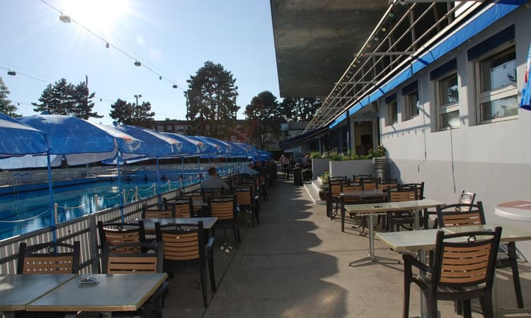Restaurant de la Piscine et Patinoire de Montchoisi – Foto 1